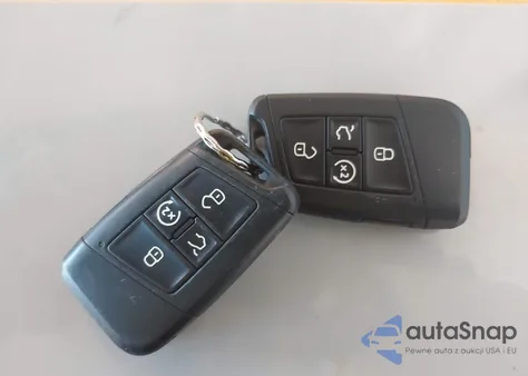 2022 Volkswagen Tiguan 2.0T Se R-Line Black z USA, uszkodzony, nr VIN 3VVCB7AXXNM011573